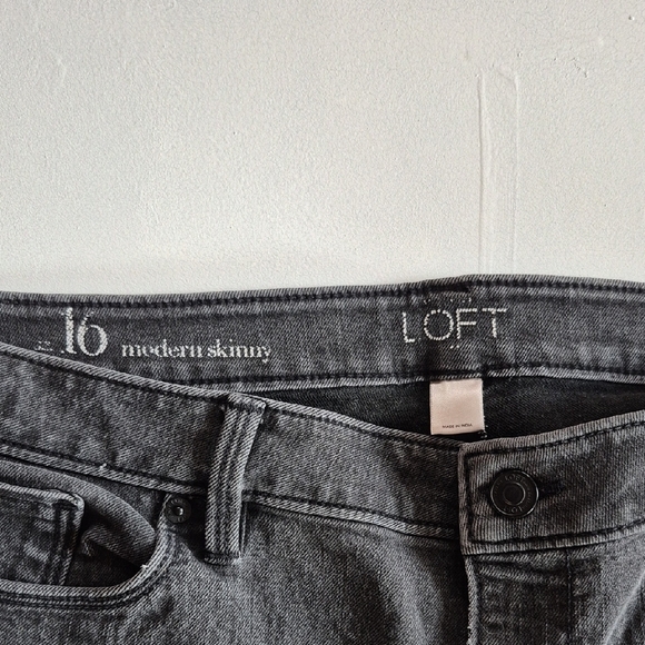 LOFT Black Ankle Cropped Jeans - Picture 2 of 6